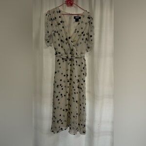 Women's Dot-Print Ruched-Sleeve Tie-Waist V-Neck Midi Dress